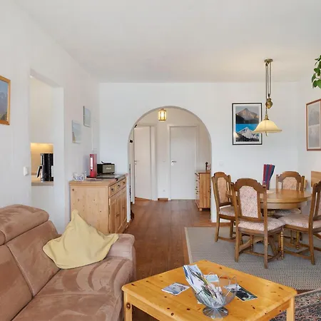 Garmisch-appartement شقة *