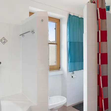 Garmisch-appartement شقة *